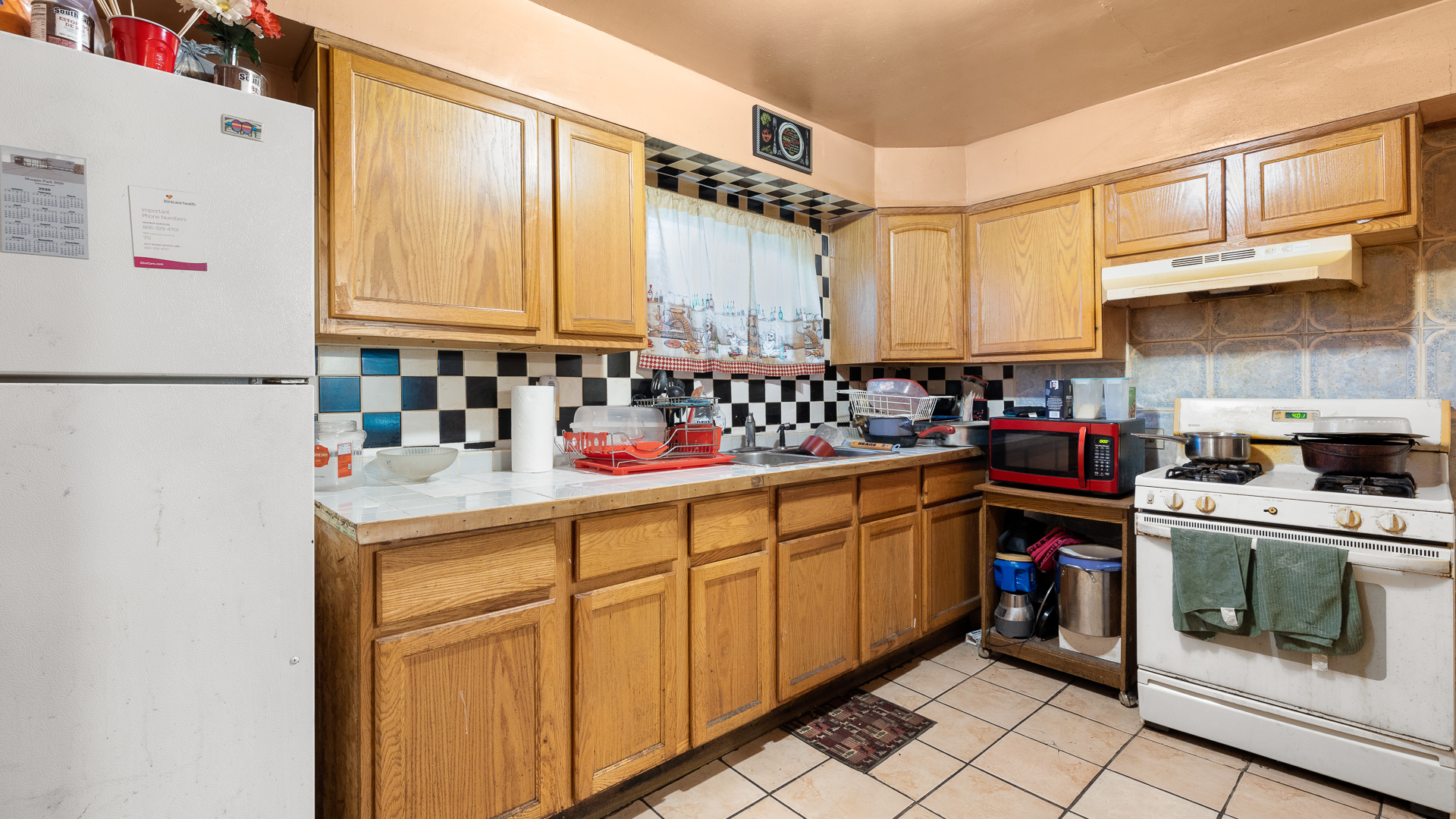352 West 118th Street Chicago, IL 60628 - Photo 13 of 49