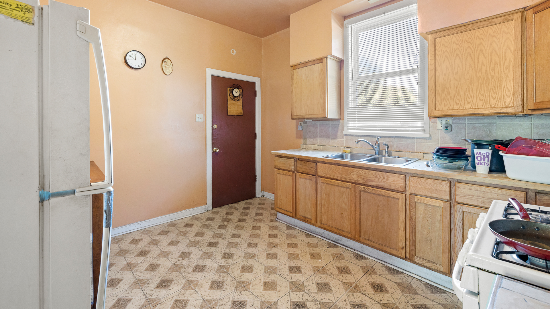 352 West 118th Street Chicago, IL 60628 - Photo 21 of 49