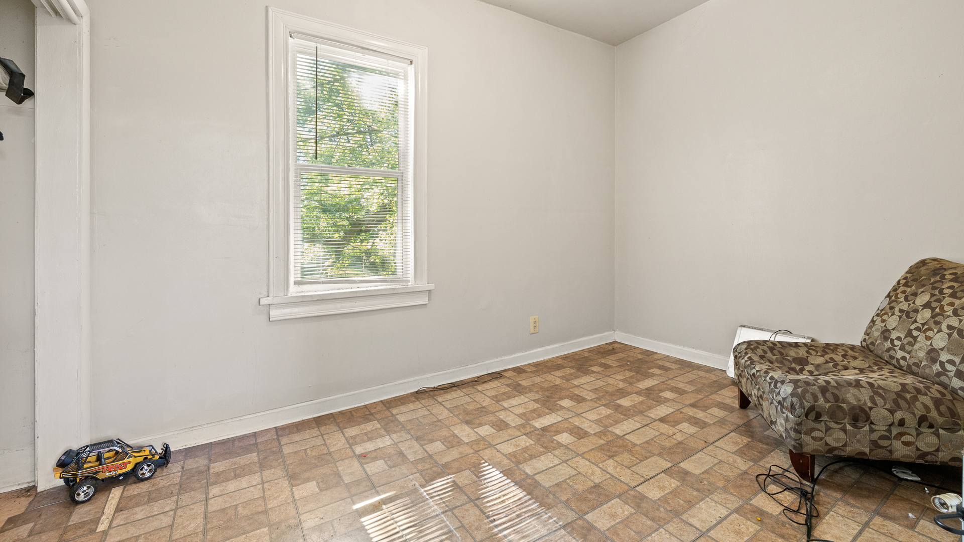352 West 118th Street Chicago, IL 60628 - Photo 22 of 49