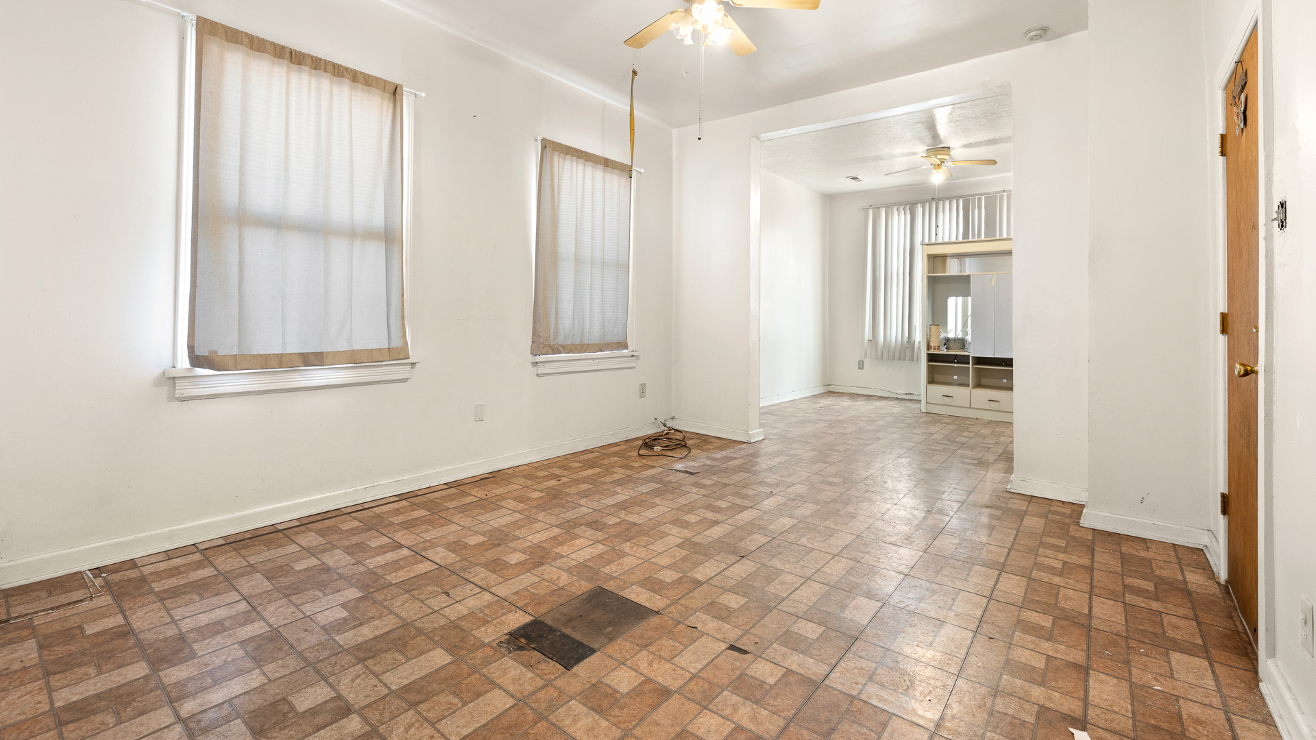 352 West 118th Street Chicago, IL 60628 - Photo 29 of 49