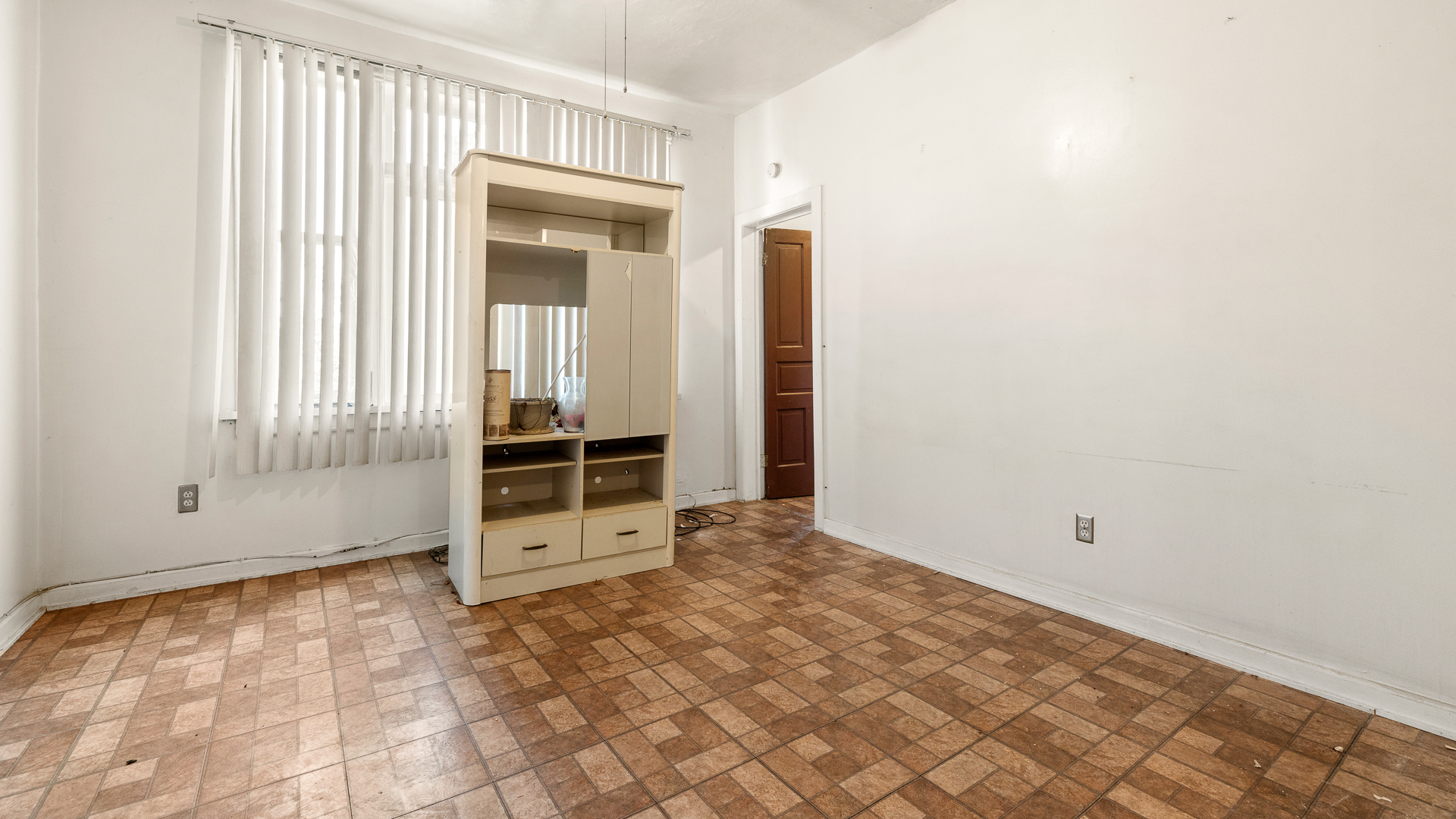 352 West 118th Street Chicago, IL 60628 - Photo 31 of 49
