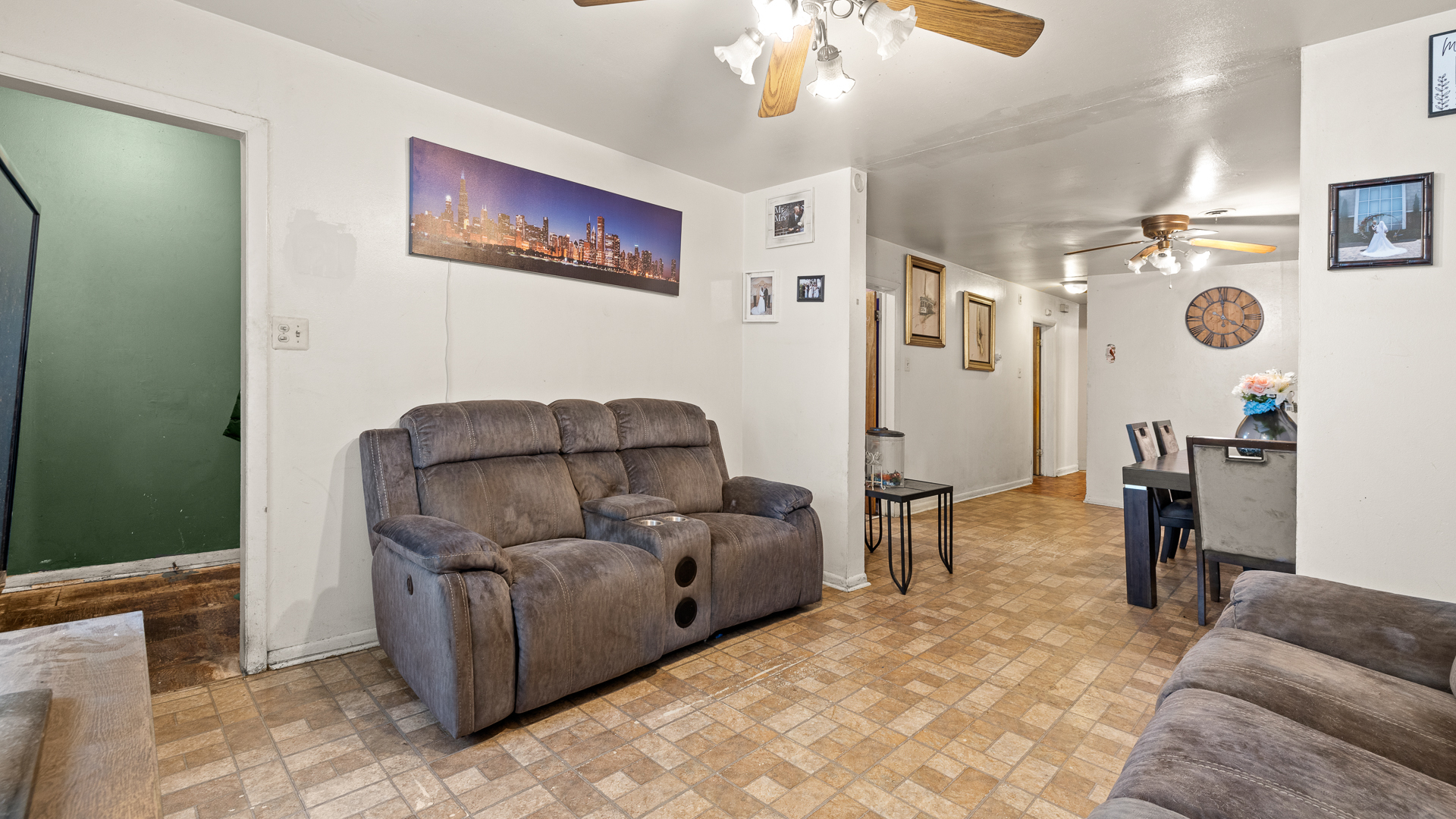 352 West 118th Street Chicago, IL 60628 - Photo 5 of 49