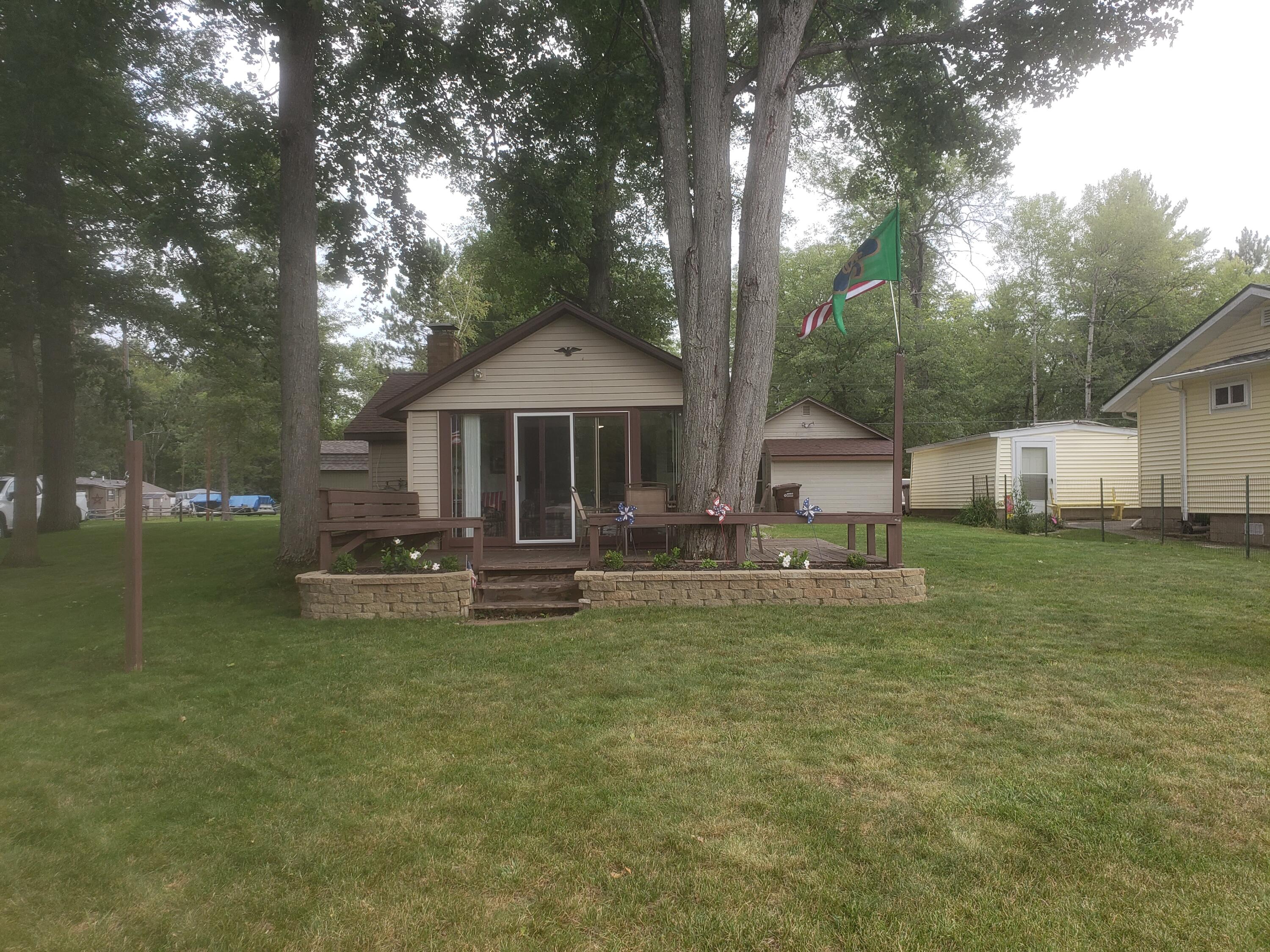 7728 Riverside Drive St. Helen, MI 48656 - Photo 1 of 30 Gallery Image 1
