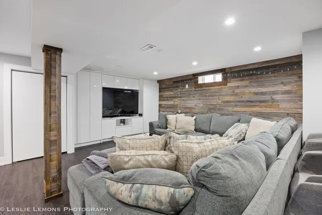 $495,000 | 3046 Sarah Street, Franklin Park, IL 60131