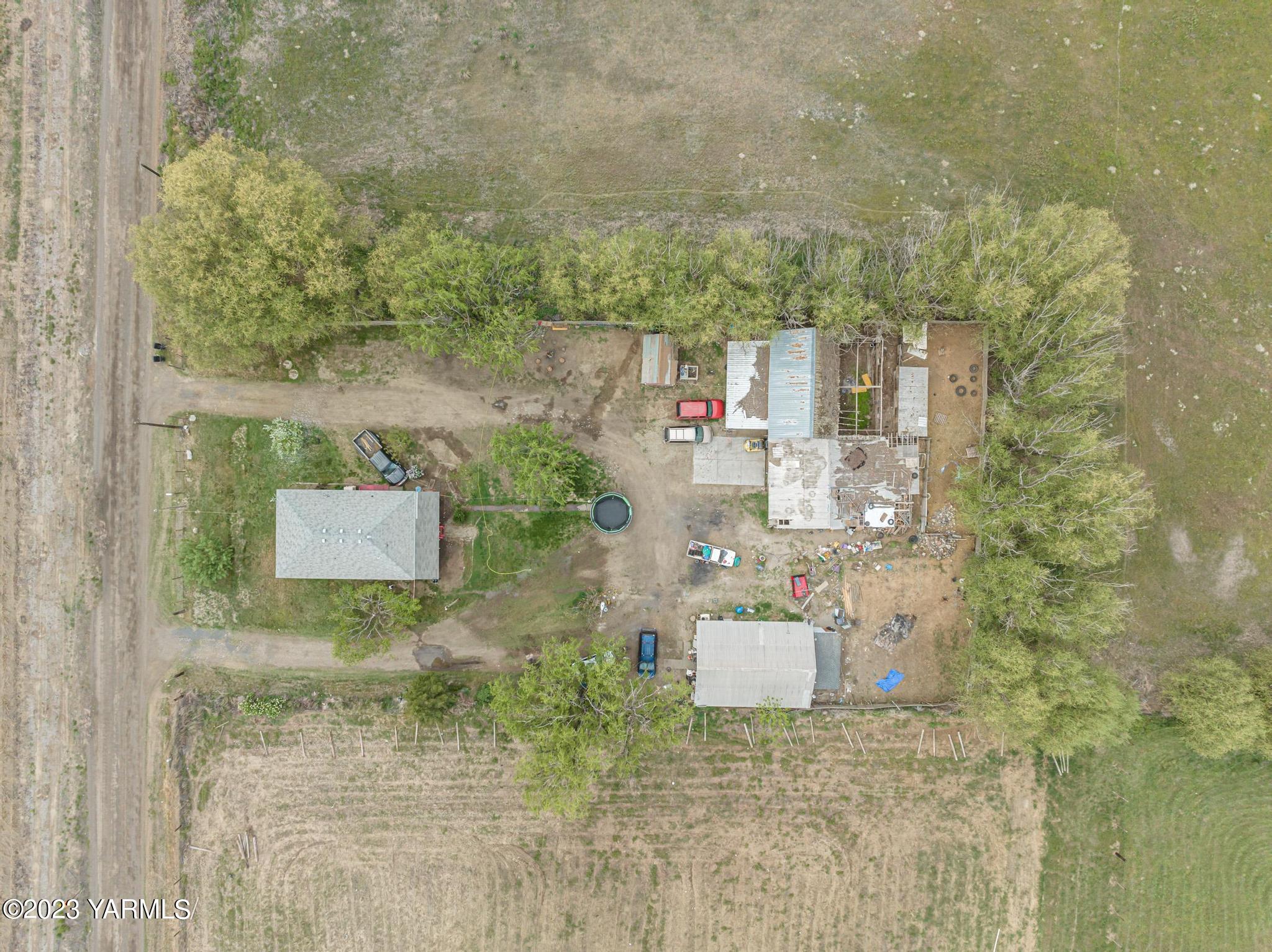 131 Ogle Road Grandview, WA 98930 - Photo 32 of 41 a picture of city view
