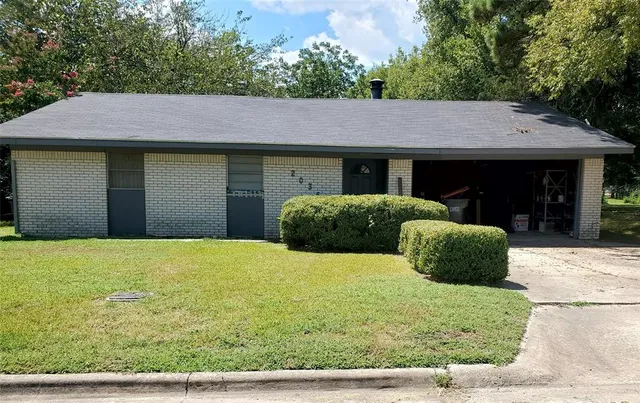 $75,000 | 2035 Brown Avenue, Paris, TX 75460