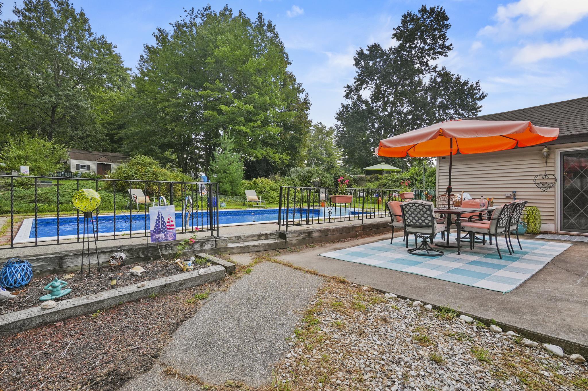 72 Millville Circle Salem, NH 03079 - Photo 32 of 42