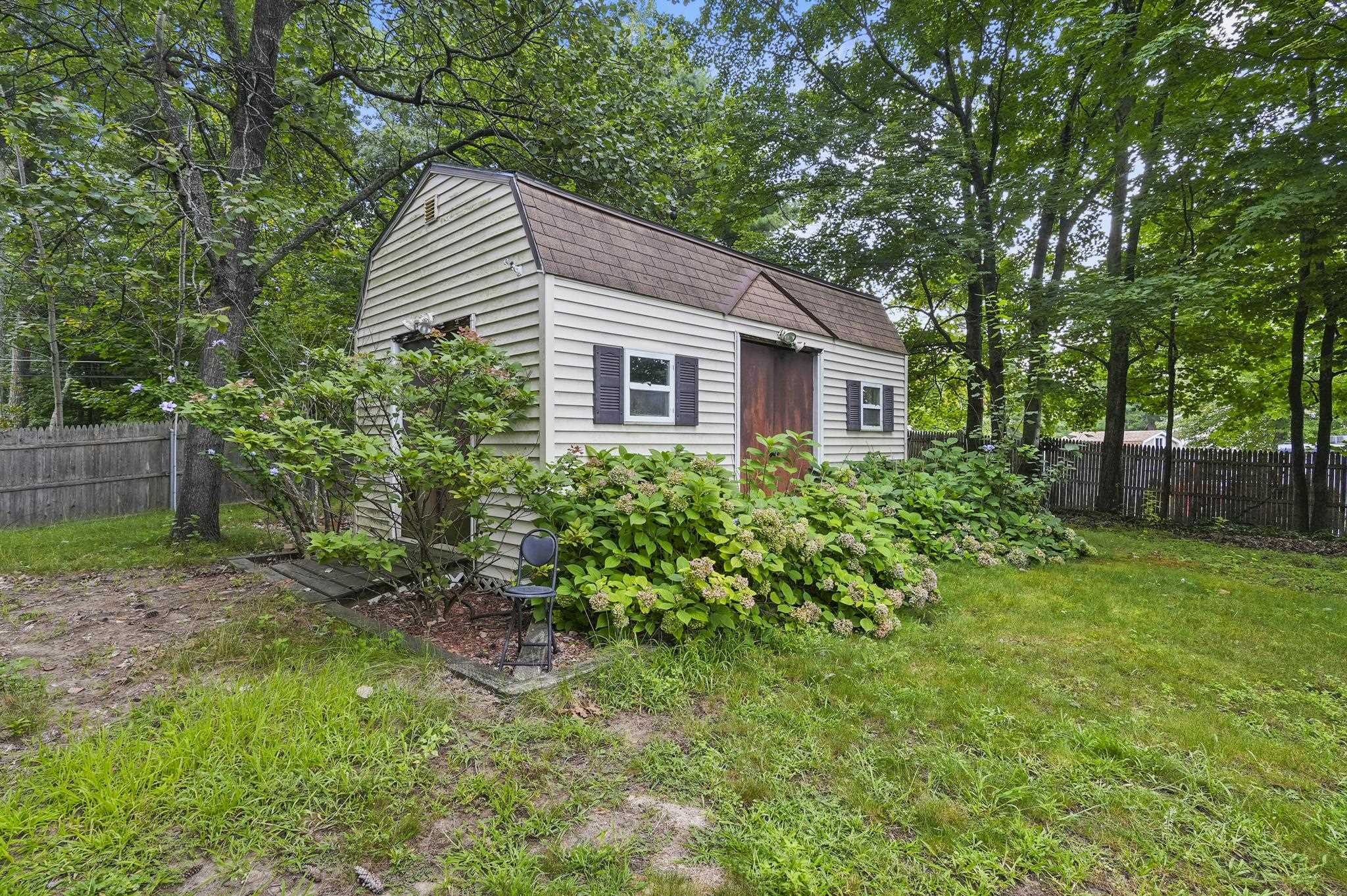 72 Millville Circle Salem, NH 03079 - Photo 35 of 42