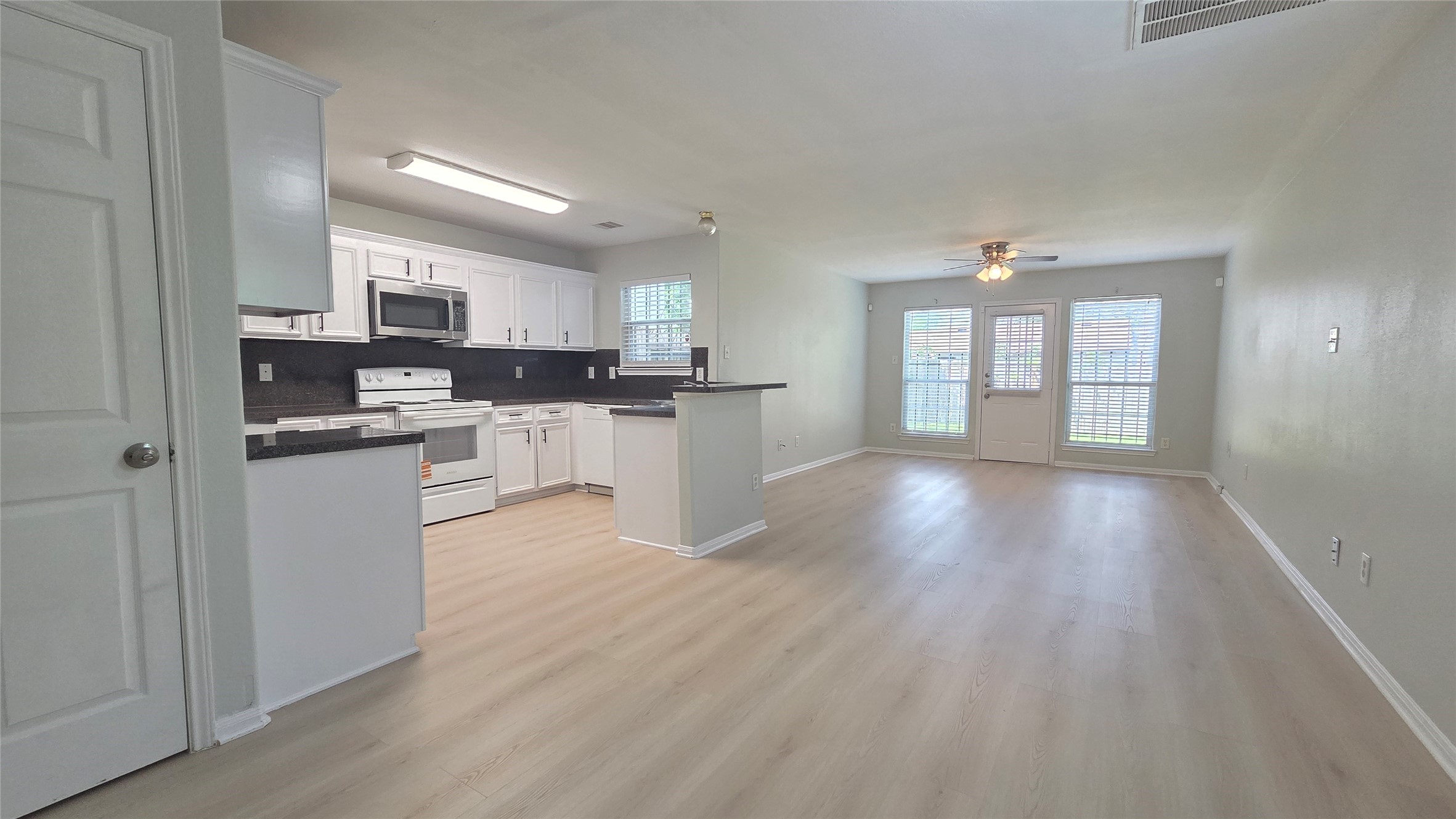 4121 Mallow Street, Unit A/B Houston, TX 77051 - Photo 33 of 50 Unit B