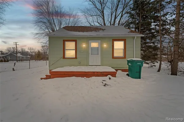 $103,000 | 7315 Hollywood Street, Romulus, MI 48174