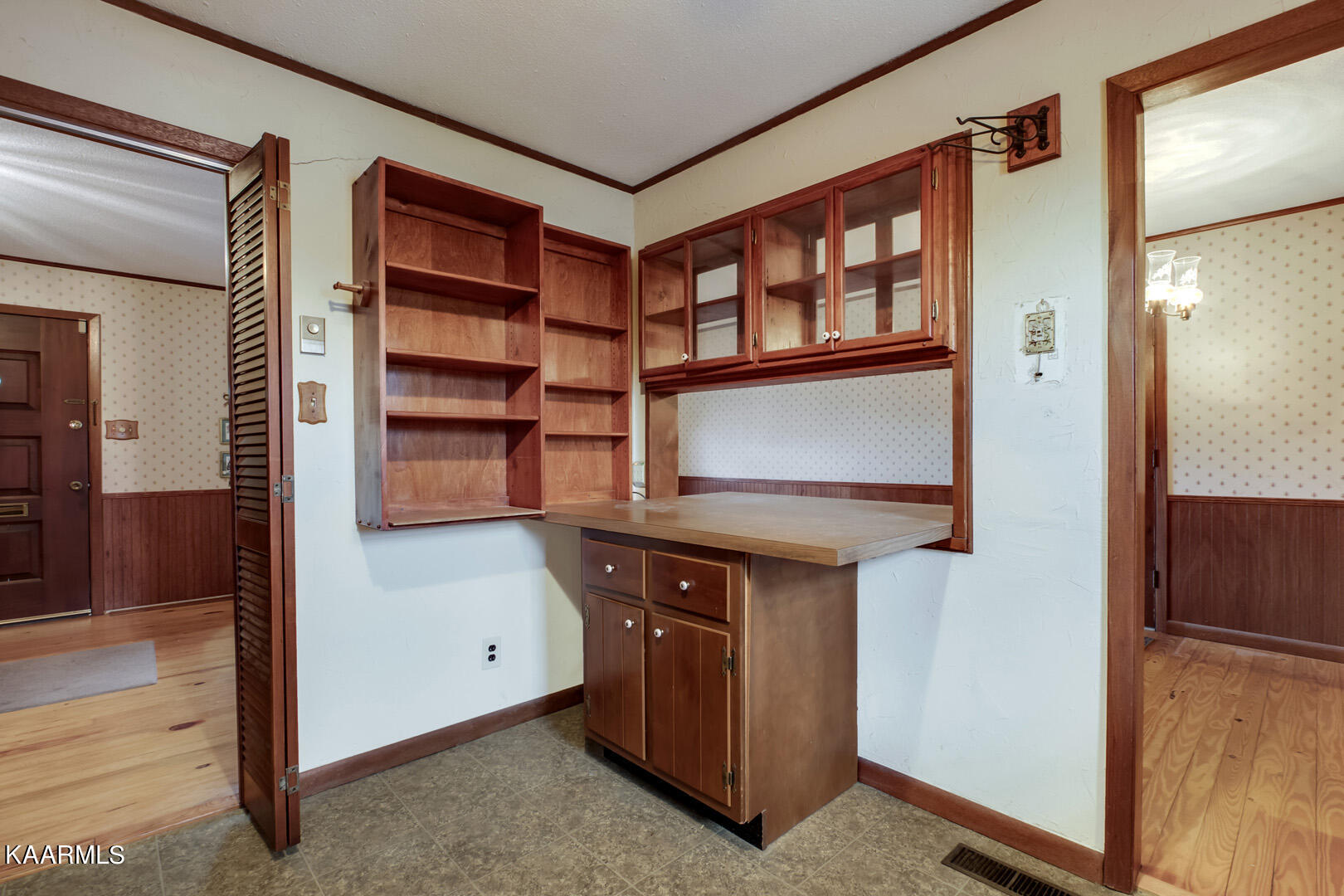 7729 Widdecomb Road Powell, TN 37849 - Photo 13 of 44 13_WiddecombRoad_7729_Kitchen04