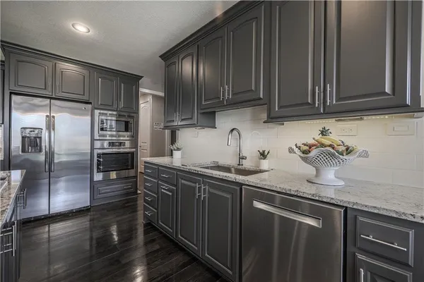 $1,225,000 | 9519 West 151st Terrace, Overland Park, KS 66221