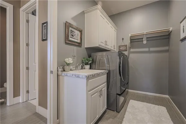 $1,225,000 | 9519 West 151st Terrace, Overland Park, KS 66221