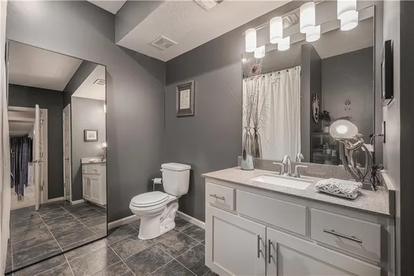 $1,225,000 | 9519 West 151st Terrace, Overland Park, KS 66221