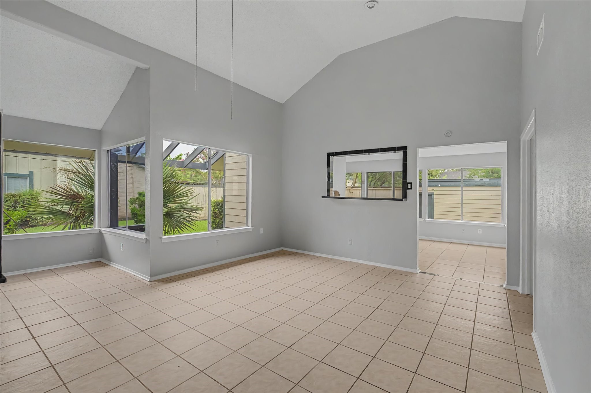 7330 South Dairy Ashford Road Houston, TX 77072 - Photo 7 of 33 an empty room with windows