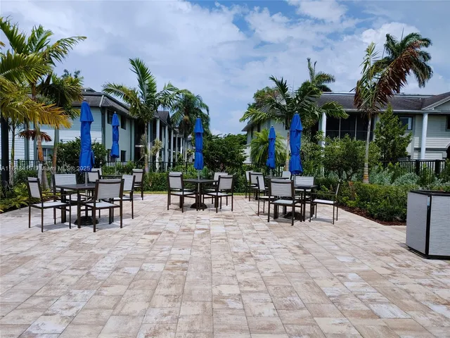 $564,900 | 20626 Northeast 5th Place, Unit 20626, Miami, FL 33179