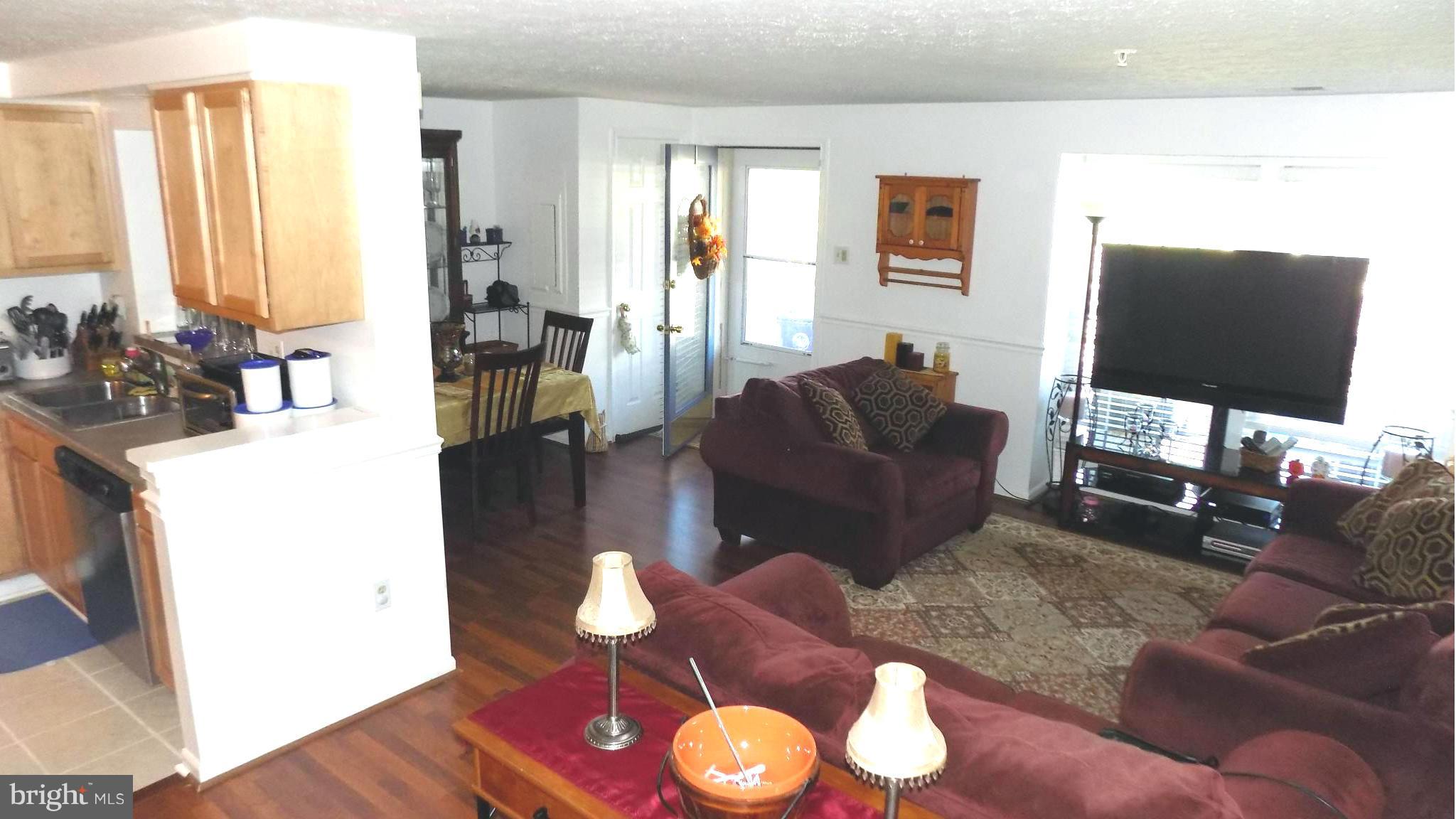 592 Cascade Way Frederick, MD 21703 - Photo 4 of 30 Living Room