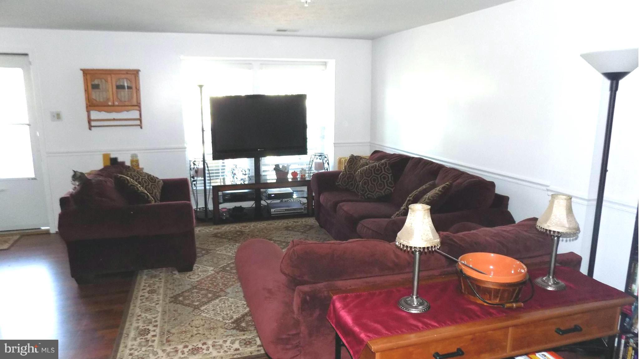 592 Cascade Way Frederick, MD 21703 - Photo 6 of 30 Living Room