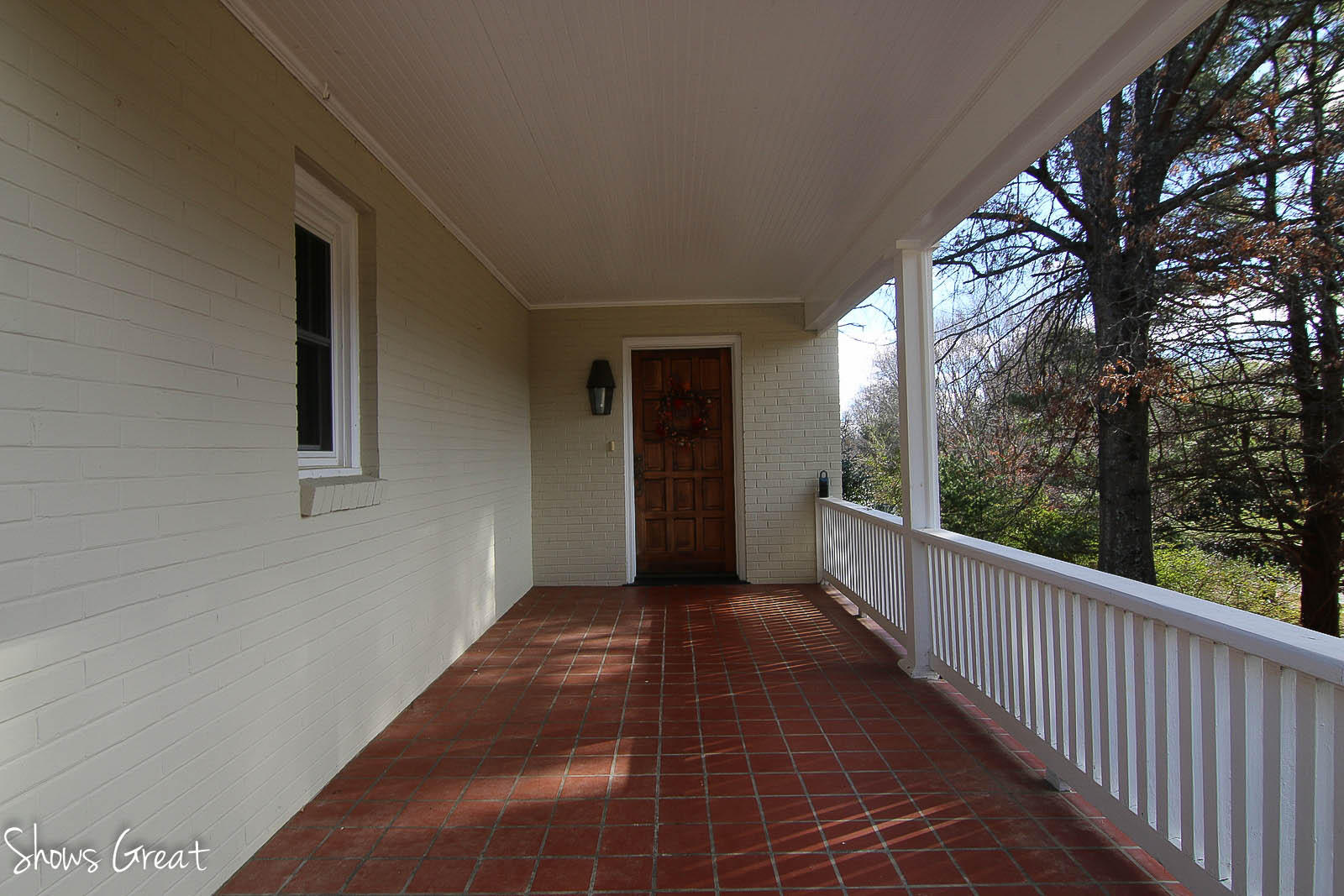 5553 Roselawn Road Roanoke, VA 24018 - Photo 3 of 40 Front Porch