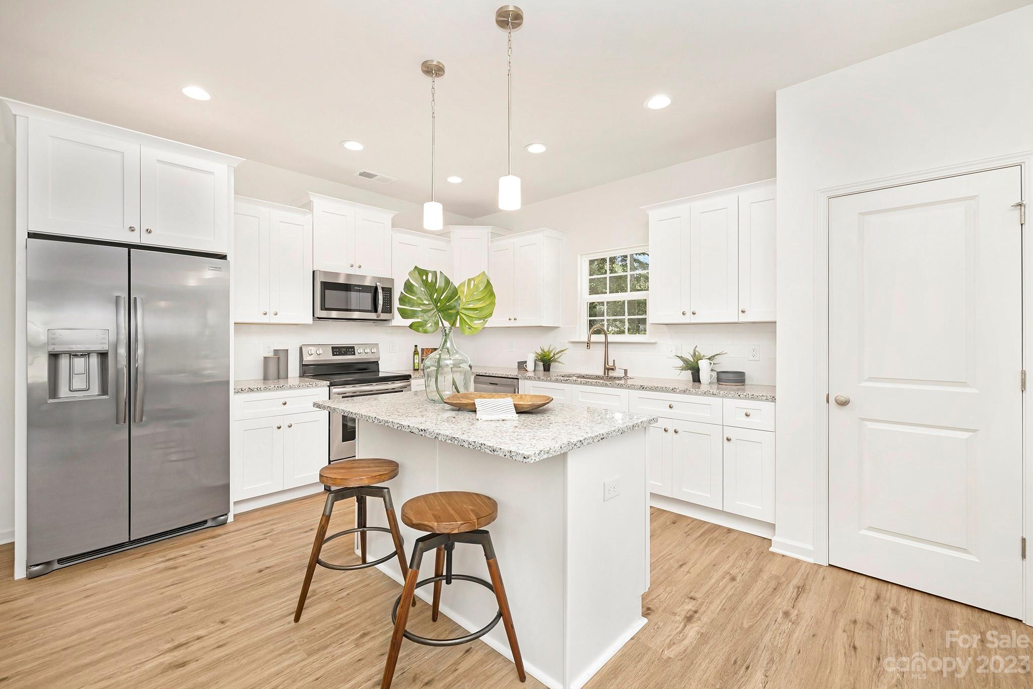 3118 Allen Road South Charlotte, NC 28269 - Photo 5 of 18 Gallery Image 5