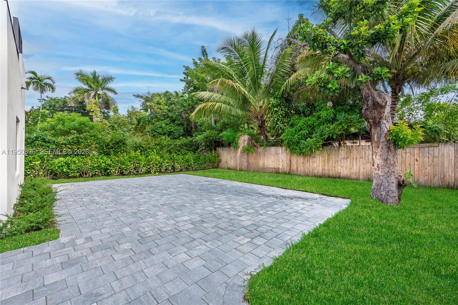 101 Southwest 25th Road Miami, FL 33129 - Photo 4 of 38 Photo 4