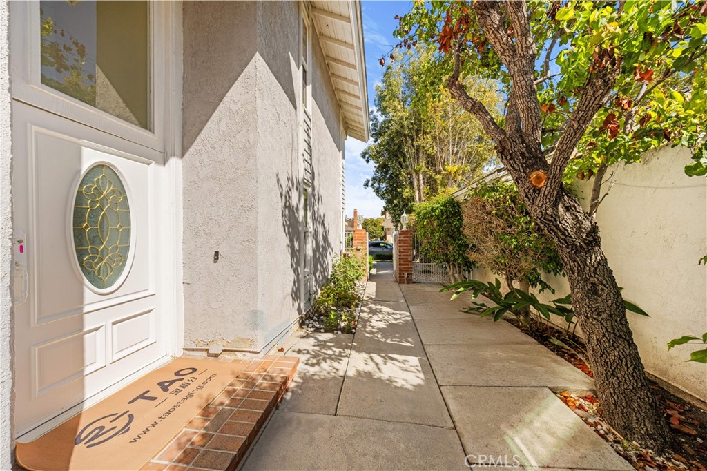 12 Oakdale Irvine, CA 92604 - Photo 9 of 73