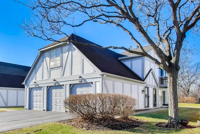a house view with a outdoor space