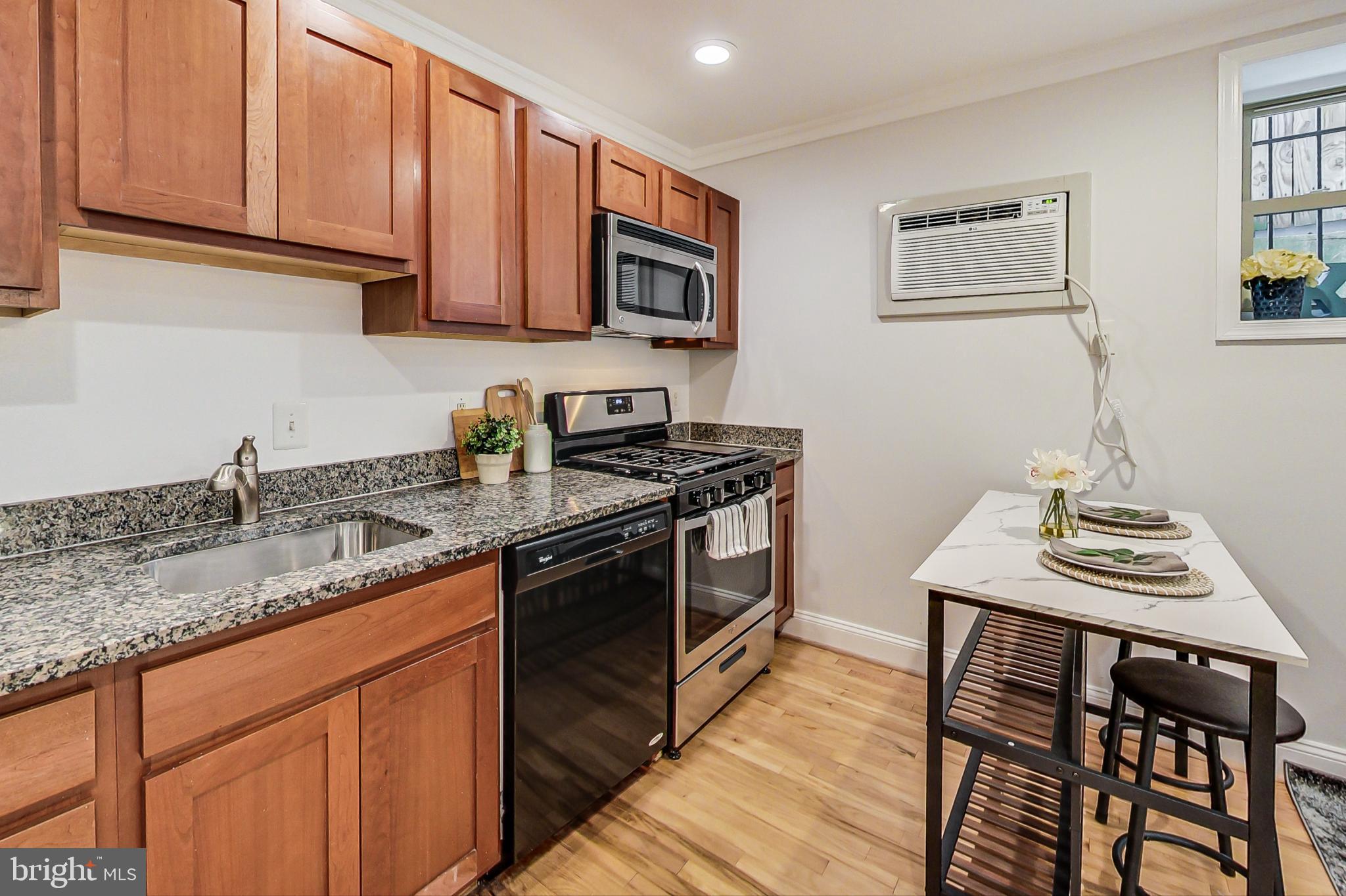 430 Irving Street Northwest, Unit 5 Washington, DC 20010 - Photo 4 of 16