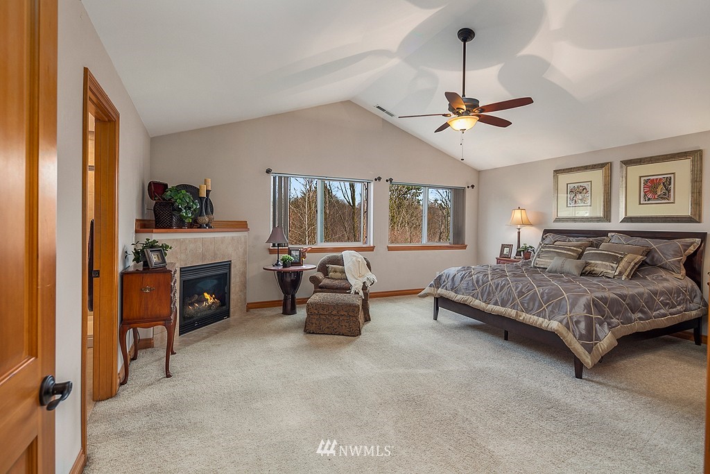 964 Jericho Place Northeast Renton, WA 98059 - Photo 14 of 25