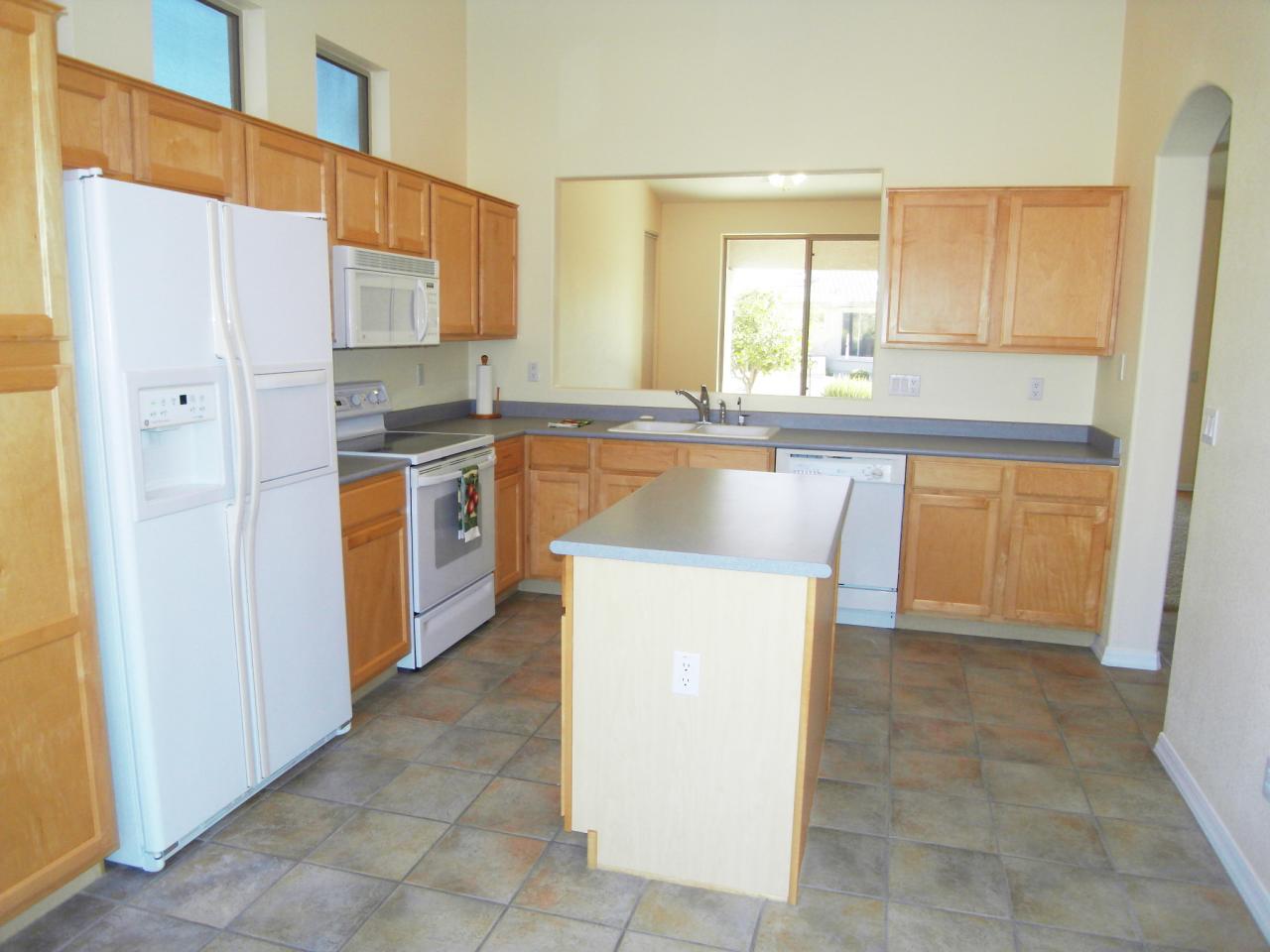 4663 East Walnut Road Gilbert, AZ 85298 - Photo 4 of 24 Large Kitchen, Center Island, Pantry