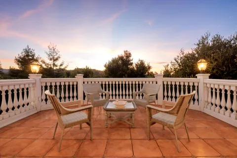 $3,988,800 | 911 Matts Court, Los Altos, CA 94024