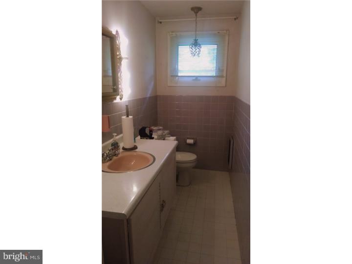 409 North Tulpehocken Road Reading, PA 19601 - Photo 11 of 19 Bathroom