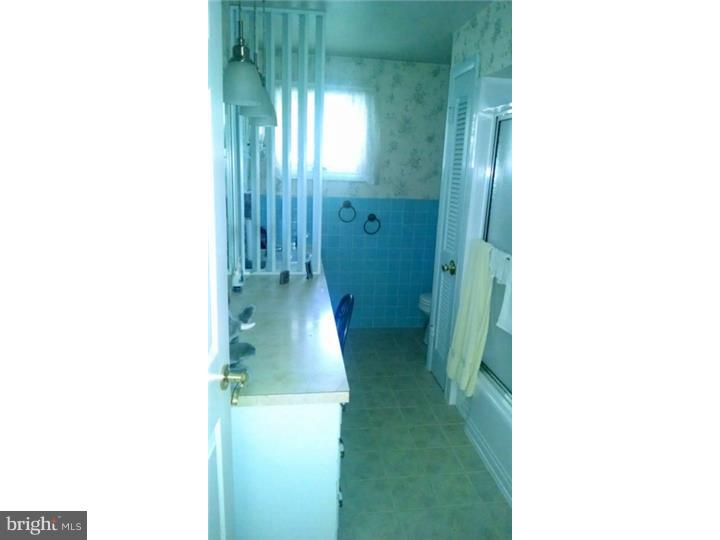 409 North Tulpehocken Road Reading, PA 19601 - Photo 6 of 19 Bathroom