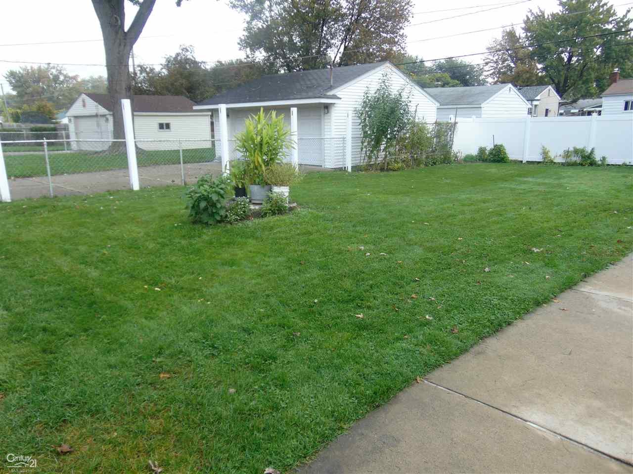 25528 Rubin Road Warren, MI 48089 - Photo 12 of 29