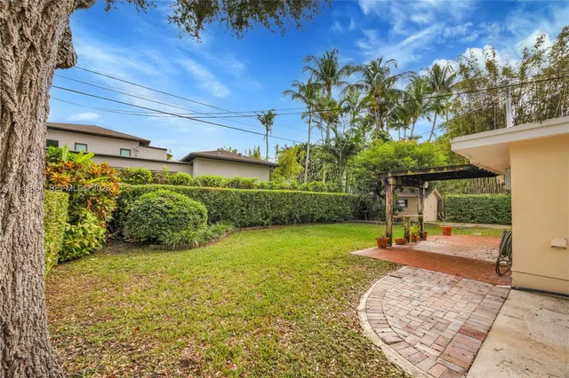 $1,329,000 | 8115 Southwest 63rd Place, Miami, FL 33143