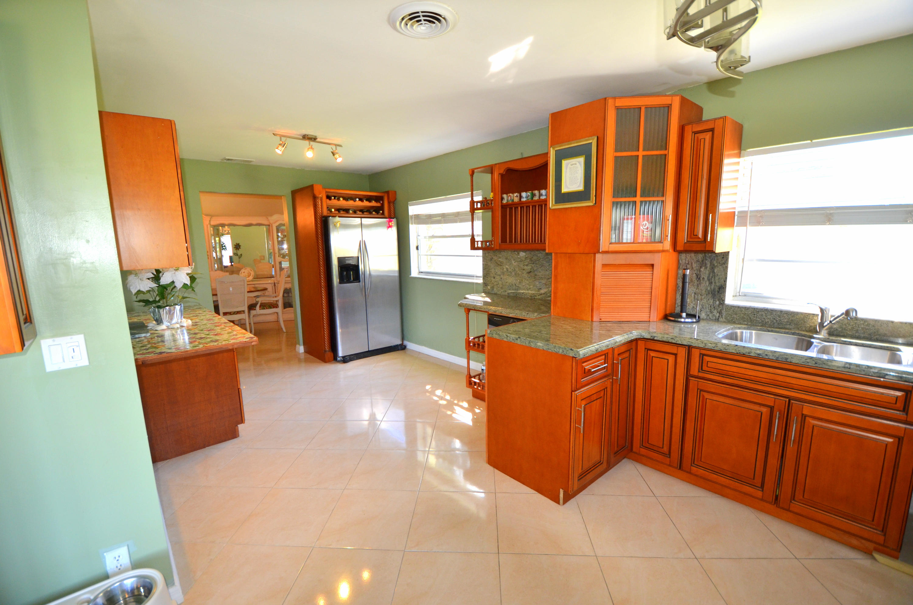 9351 Southwest 16th Street Boca Raton, FL 33428 - Photo 16 of 33 Kitchen