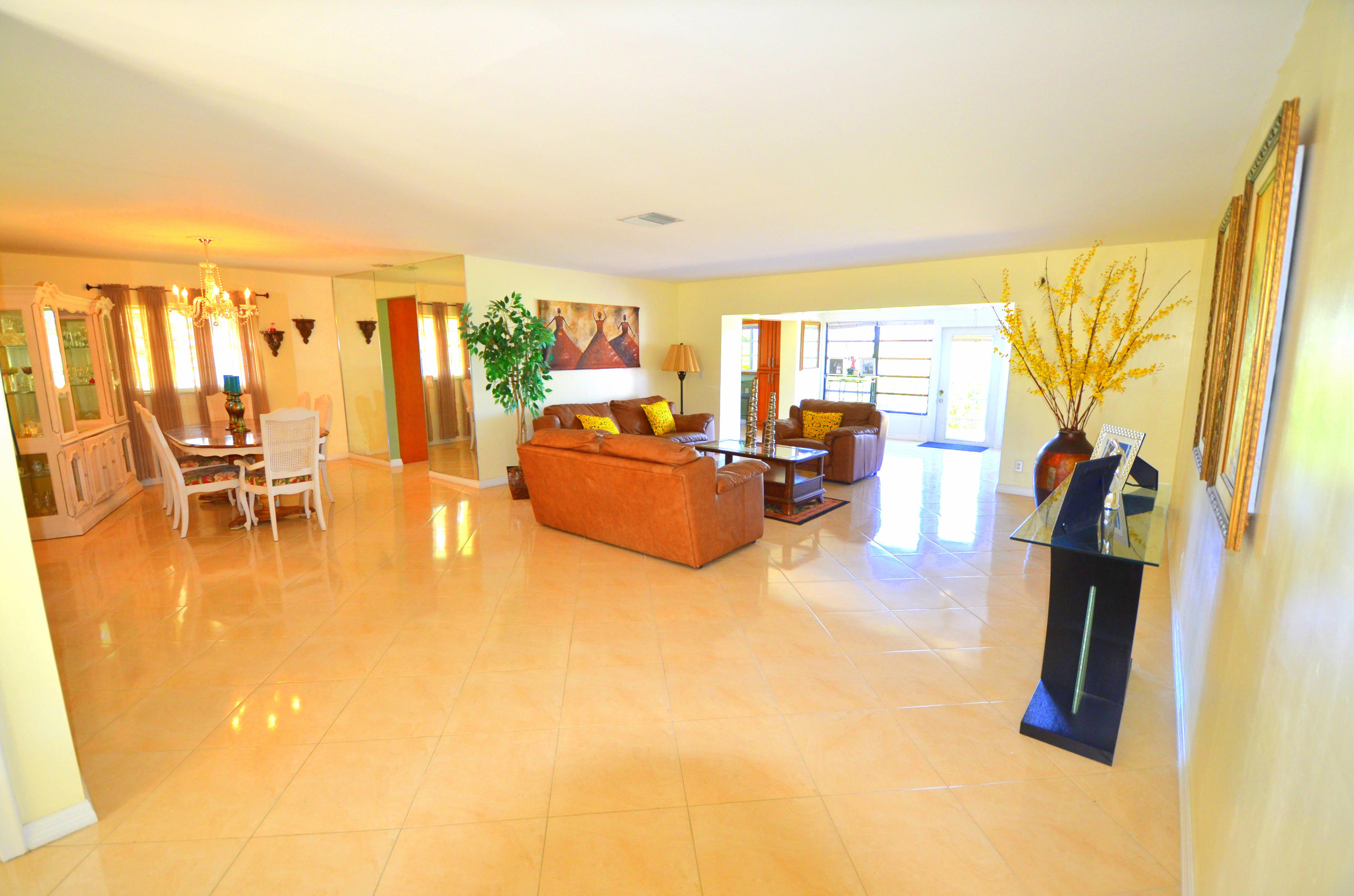 9351 Southwest 16th Street Boca Raton, FL 33428 - Photo 7 of 33 Family/Dining