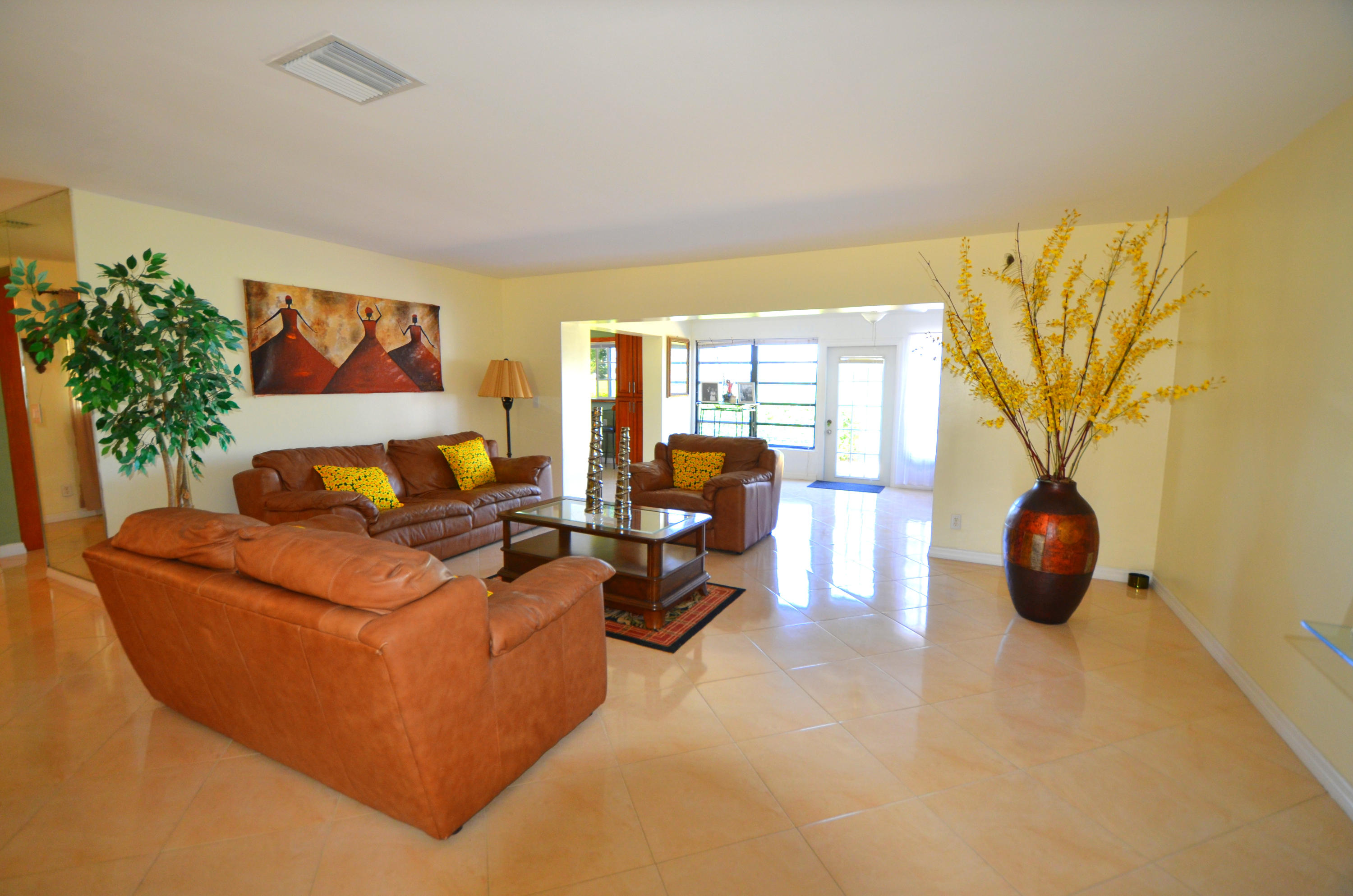 9351 Southwest 16th Street Boca Raton, FL 33428 - Photo 9 of 33 Family Room