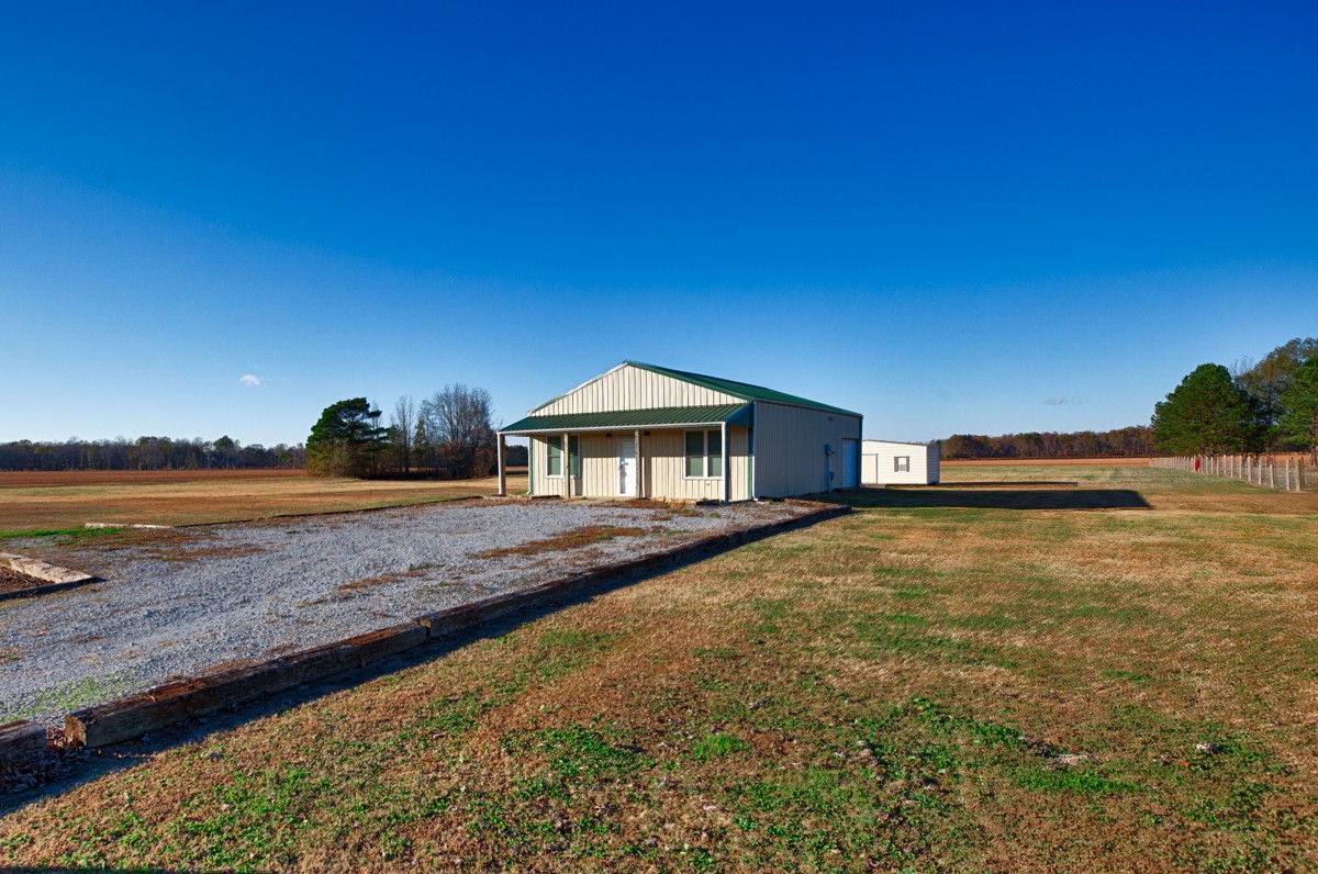 27423 Thach Road Athens, AL 35613 - Photo 2 of 15 a view of a house with a yard