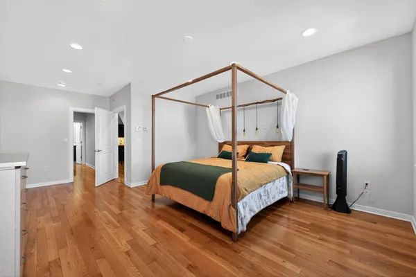 $3,200 | 1923 South 6th Street, Philadelphia, PA 19148