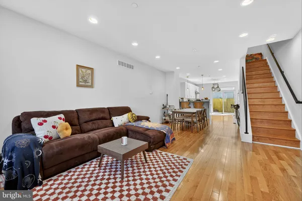 $3,200 | 1923 South 6th Street, Philadelphia, PA 19148