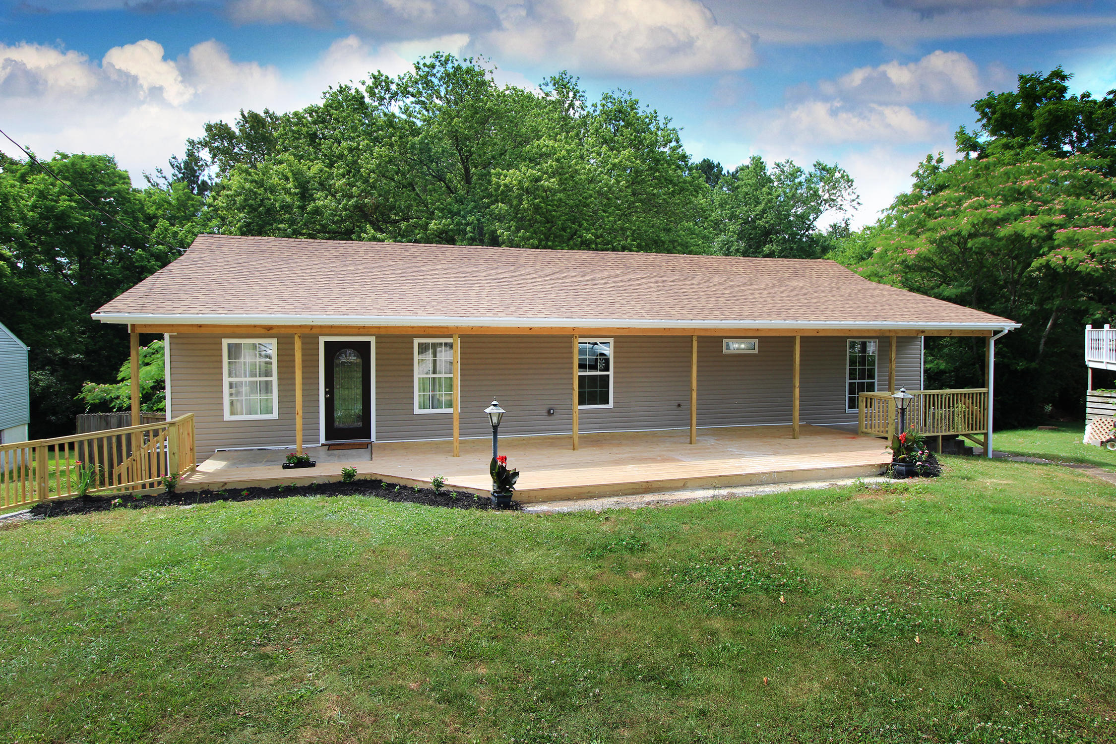 147 Hamilton Circle Oak Ridge, TN 37830 - Photo 1 of 27 IMG_0777