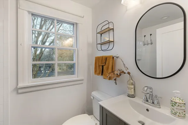 $319,999 | 735 Hawthorne Street, Memphis, TN 38107