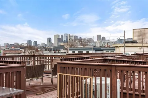 $959,000 | 591 East 3rd Street, Unit 1, Boston, MA 02127