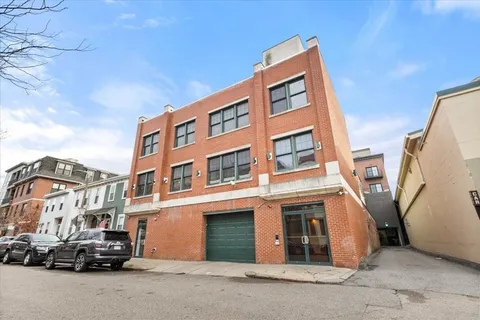 $959,000 | 591 East 3rd Street, Unit 1, Boston, MA 02127