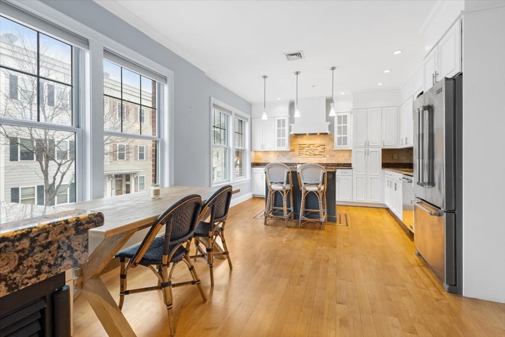 591 East 3rd Street, Unit 1 Boston, MA 02127 - Photo 3 of 24