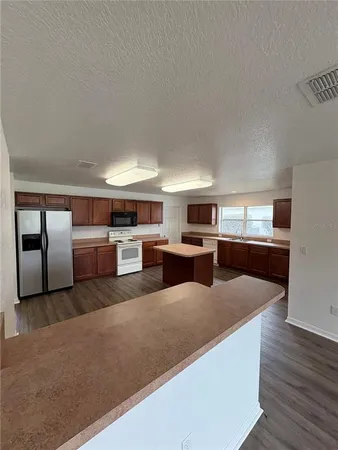 $2,500 | 9880 Southwest 56th Avenue, Ocala, FL 34476