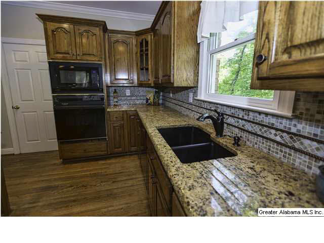 872 Ivawood Road Birmingham, AL 35210 - Photo 10 of 28
