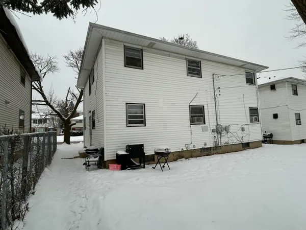 $194,900 | 8025 West Villard Avenue, Unit 8023, Milwaukee, WI 53218