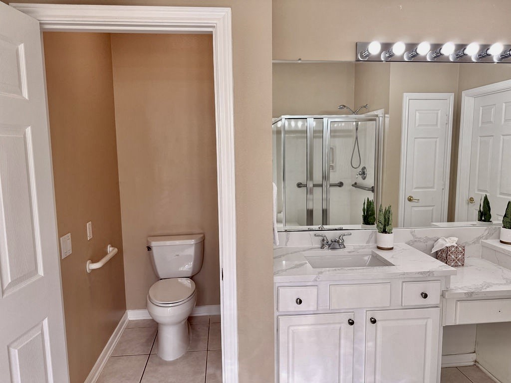 90 North Country Gate Circle Conroe, TX 77384 - Photo 27 of 43 Master bath